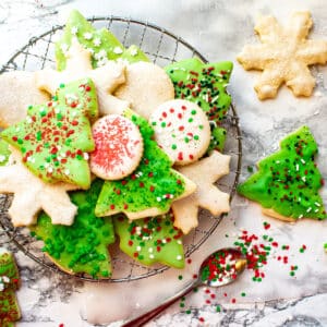 Cookie Dough Too Dry: How to Fix Crumbly Dough - Chenée Today