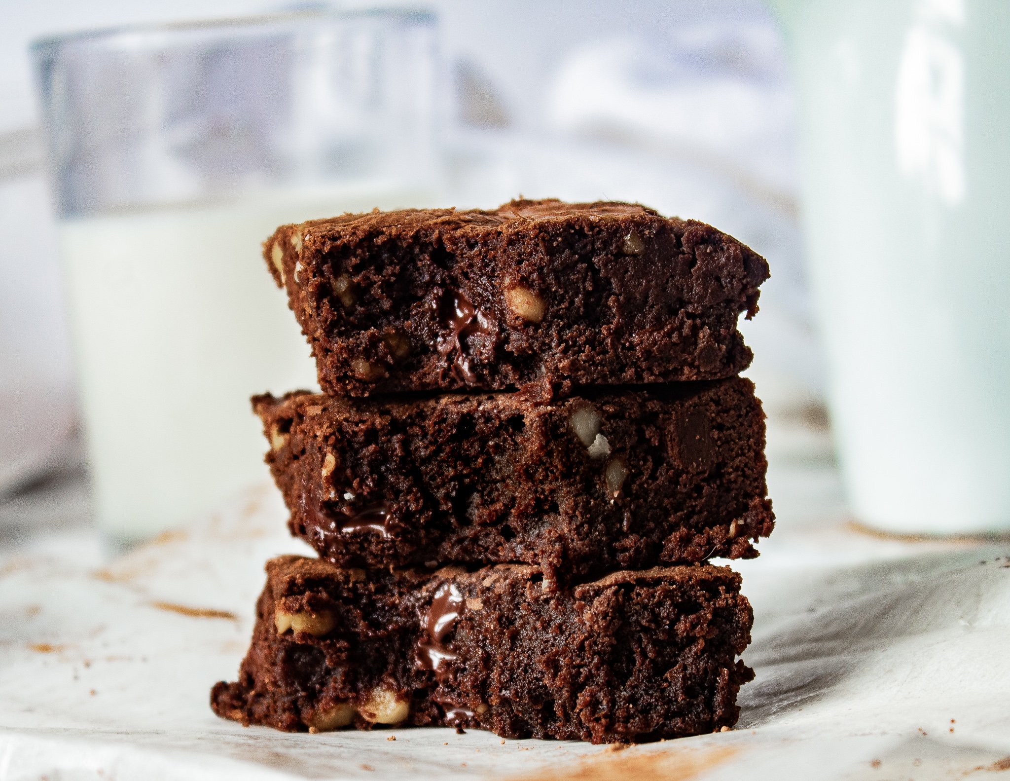 Chocolate Walnut Brownies - Gooey Brownies with Walnuts | Chenée Today