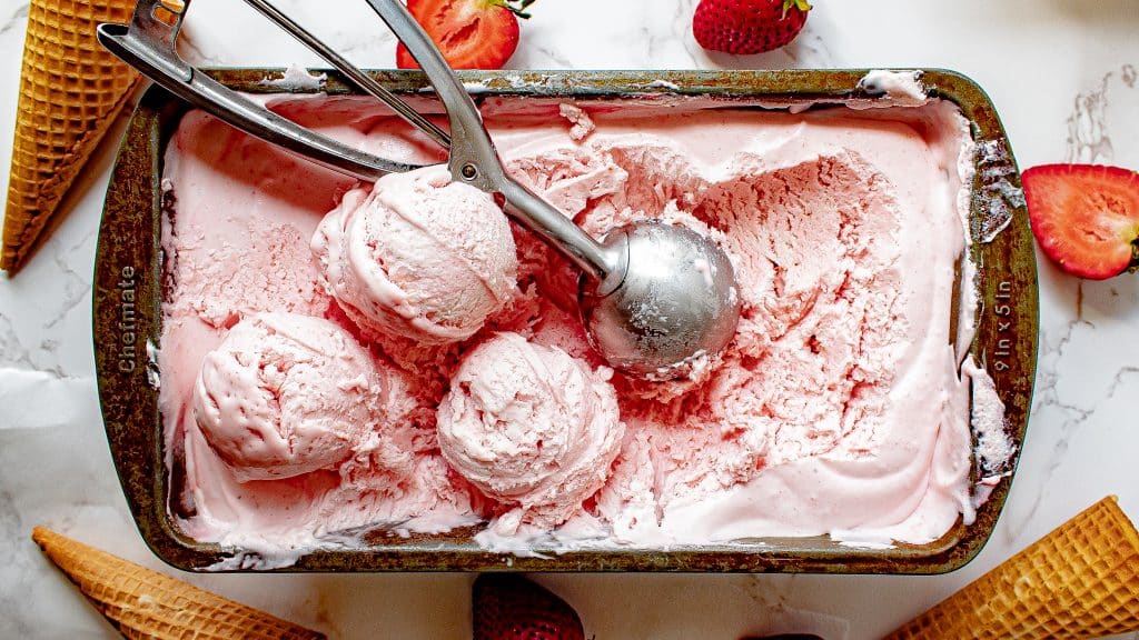 The BEST No Churn Strawberry Ice Cream Recipe - Without an Ice Cream Maker! | Chenée Today