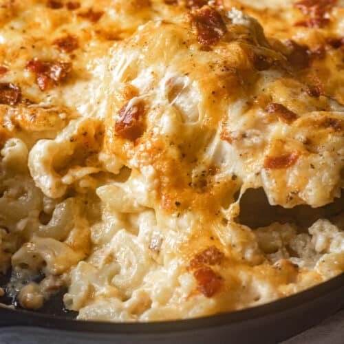 closeup of smoked mac and cheese with bacon