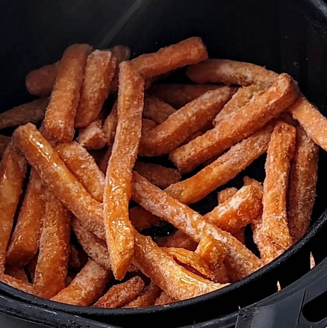 frozen sweet potato fries in air fryer step 1