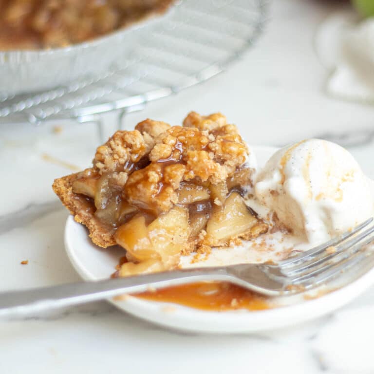 Apple Pie With Graham Cracker Crust Easy Recipe Chenée Today